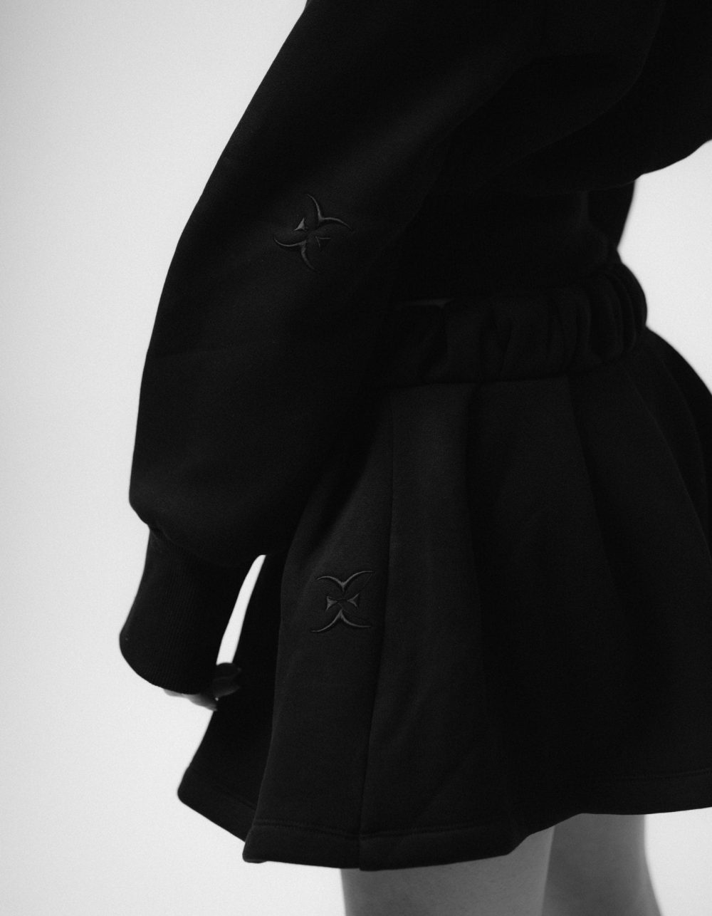 Inej Skirt Set In Black - Image 8
