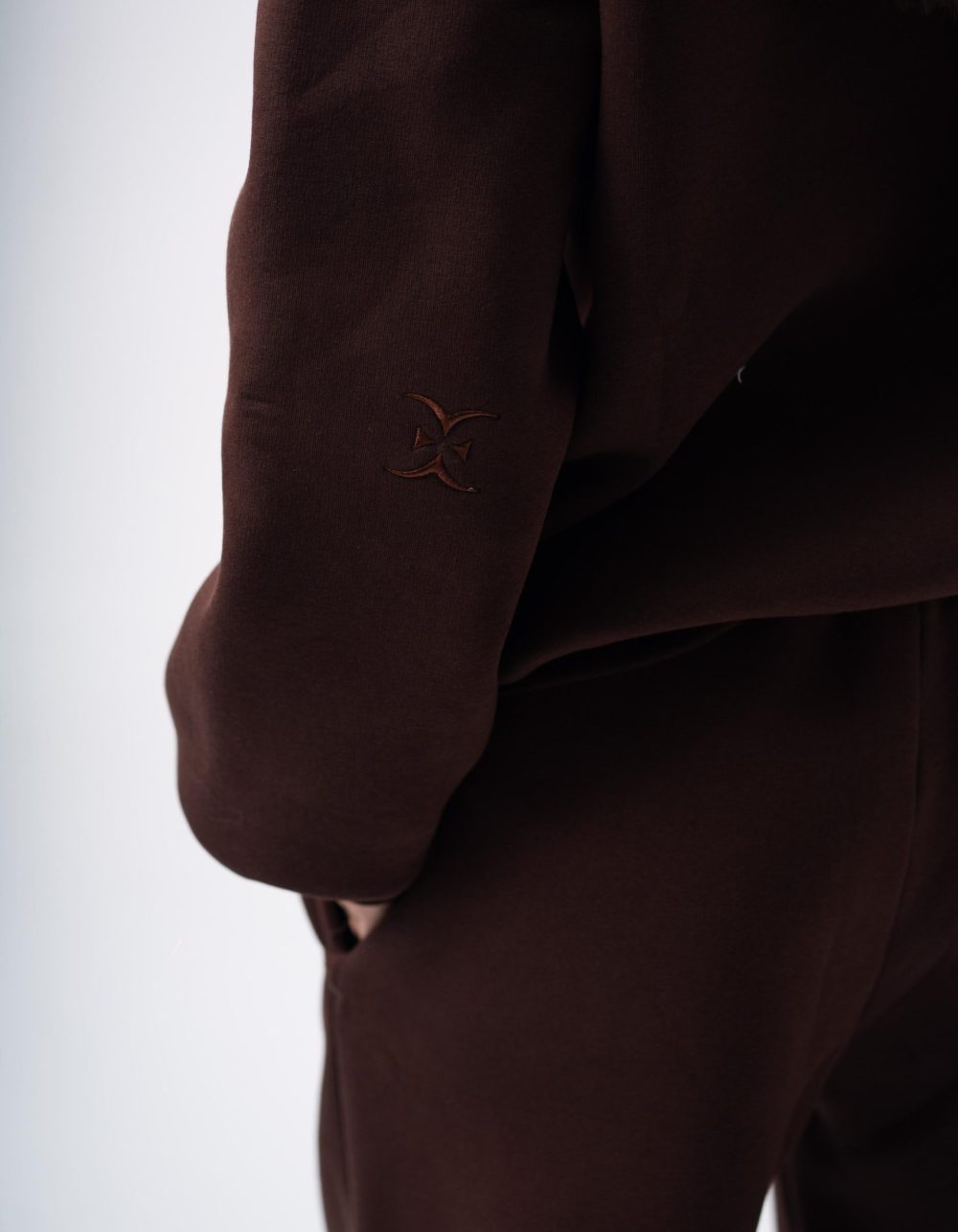 Eclips Pants Set in Brown - Image 9