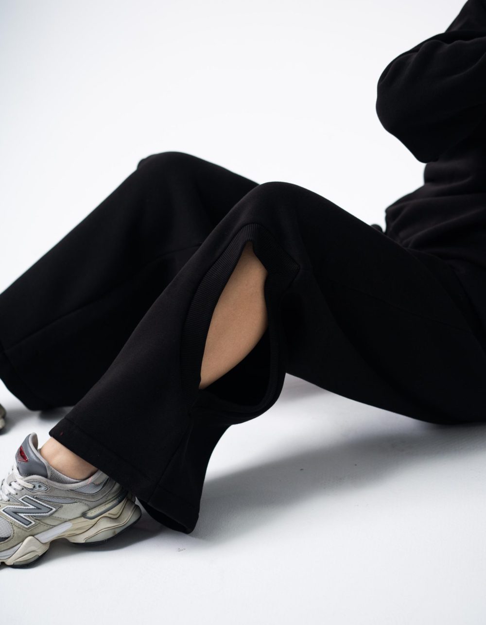 Eclips Pants Set in Black - Image 2