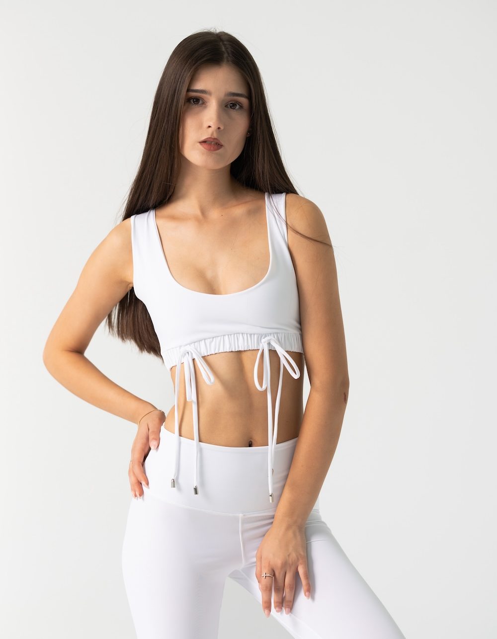 Amiel Slim Leggings Set in White - Image 5
