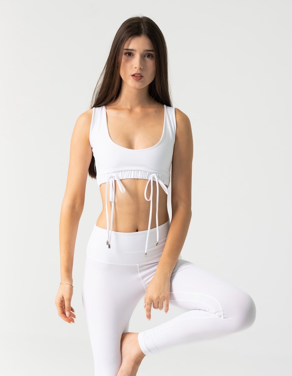 Amiel Slim Leggings Set in White - Image 6